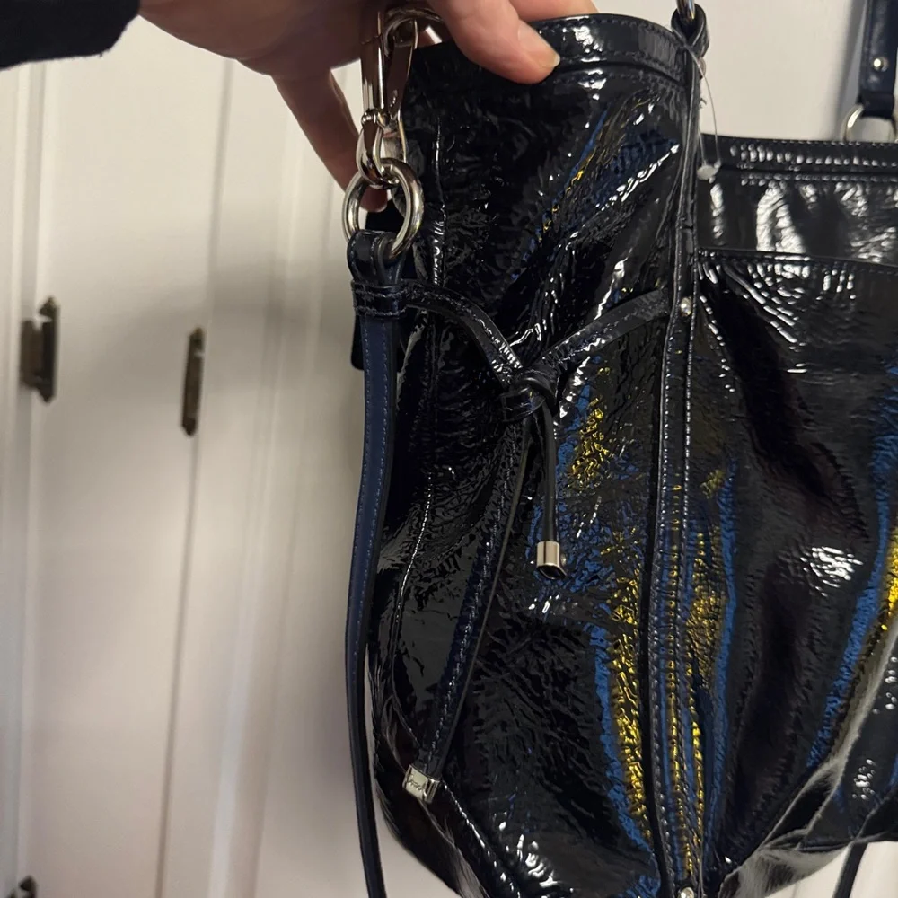 Like New Coach ๐ฅ Vintage Audrey Patent Leather Navy Tote Shoulder Bag - Picture 13 of 14